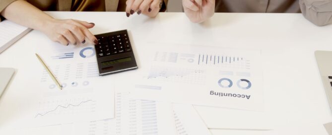 accountants working