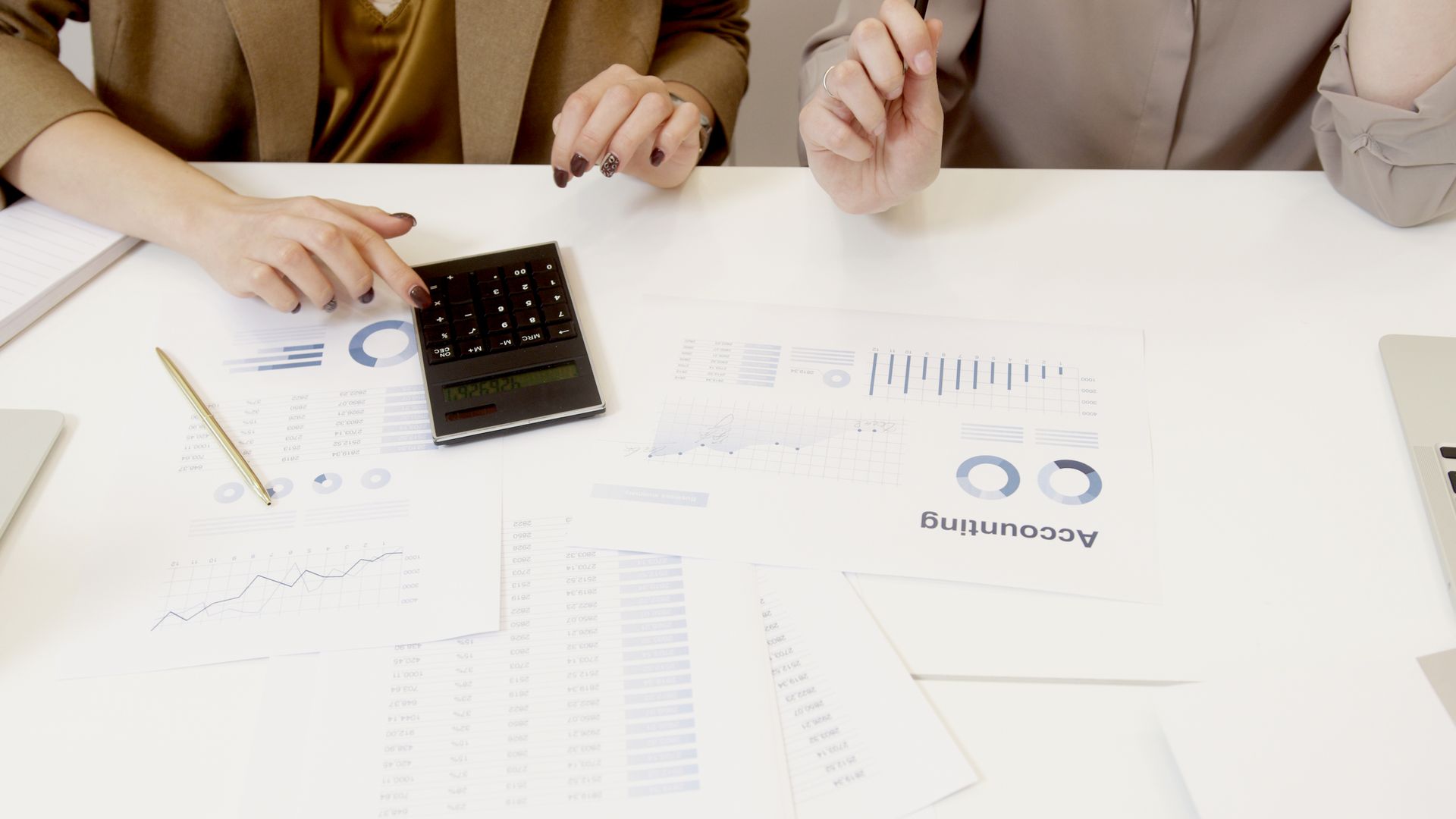 accountants working
