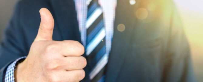 thumbs up - financial success with QB-LA